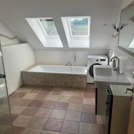 Monteurwohnung In Fuer 7 Personen *